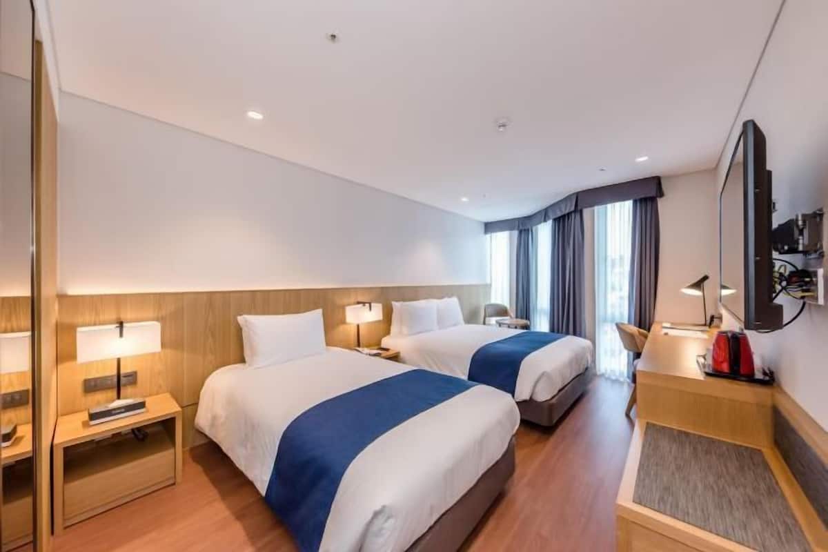 1 slaapkamer, luxe beddengoed, donzen dekbedden, een kluis op de kamer