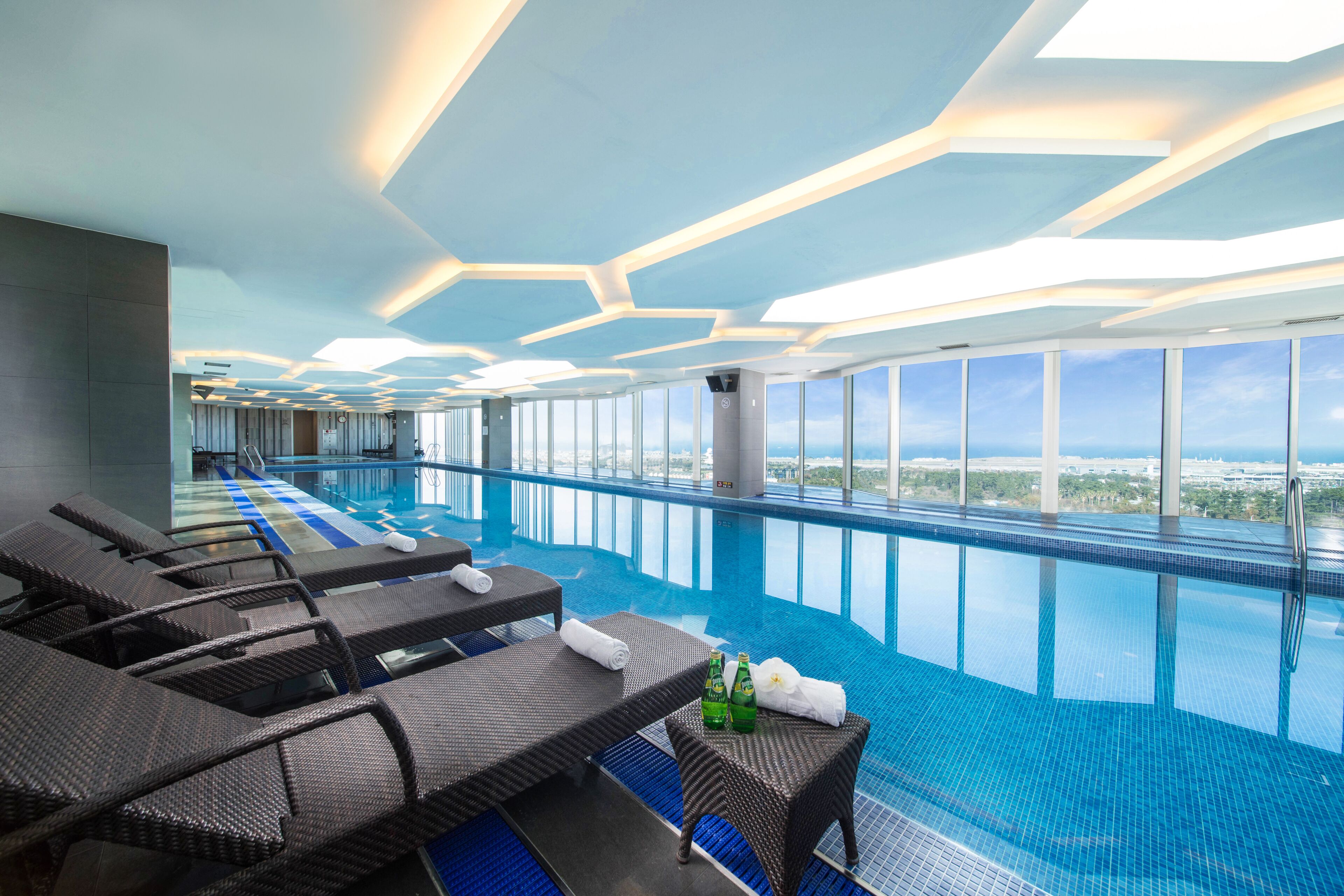 1 bedroom, premium bedding, down duvets, in-room safe