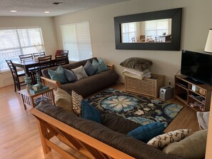 Smart TV, DVD player, books