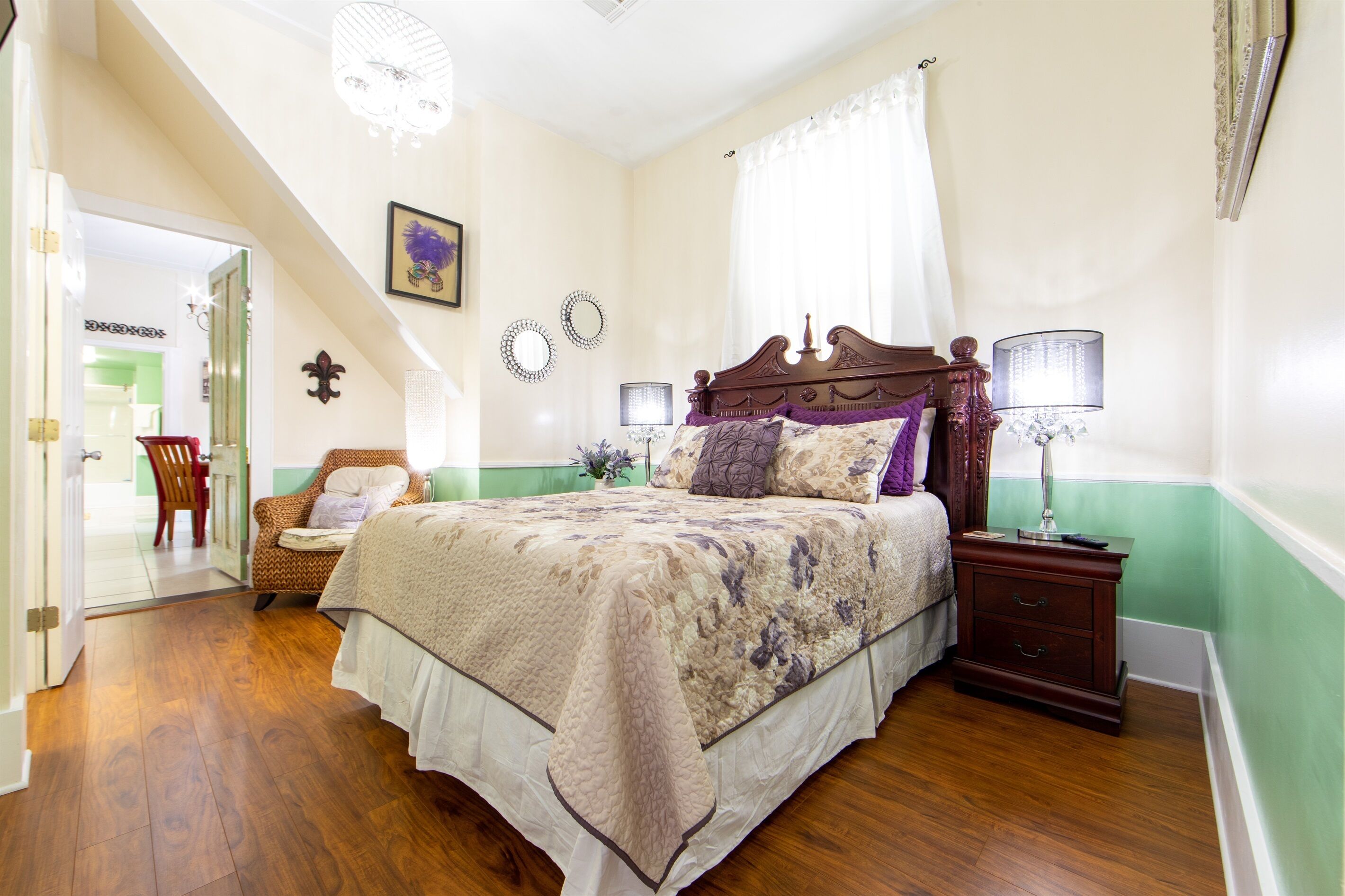 3 bedrooms, iron/ironing board, WiFi, bed sheets