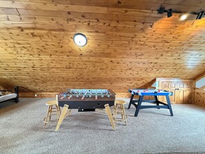 Spielezimmer