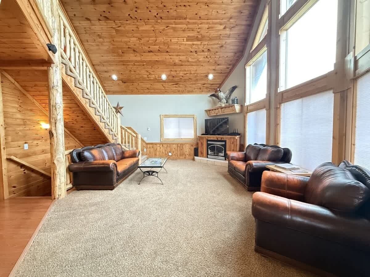 Smart TV, fireplace, DVD player, foosball