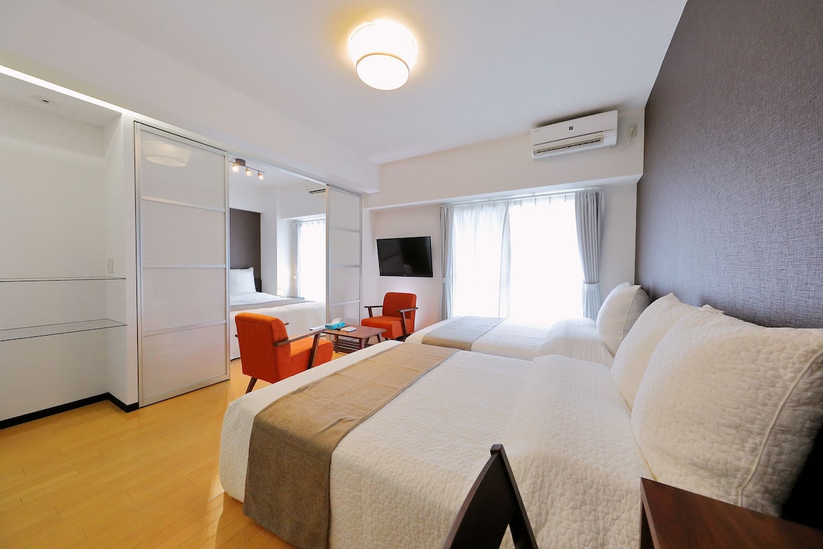 Apartment | 1 bedroom, desk, laptop workspace, blackout drapes