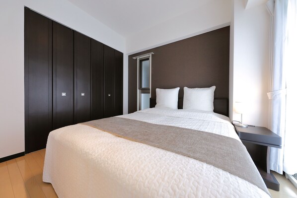 1 bedroom, desk, laptop workspace, blackout curtains - Grandouce Imamiyaebisu (Osaka)