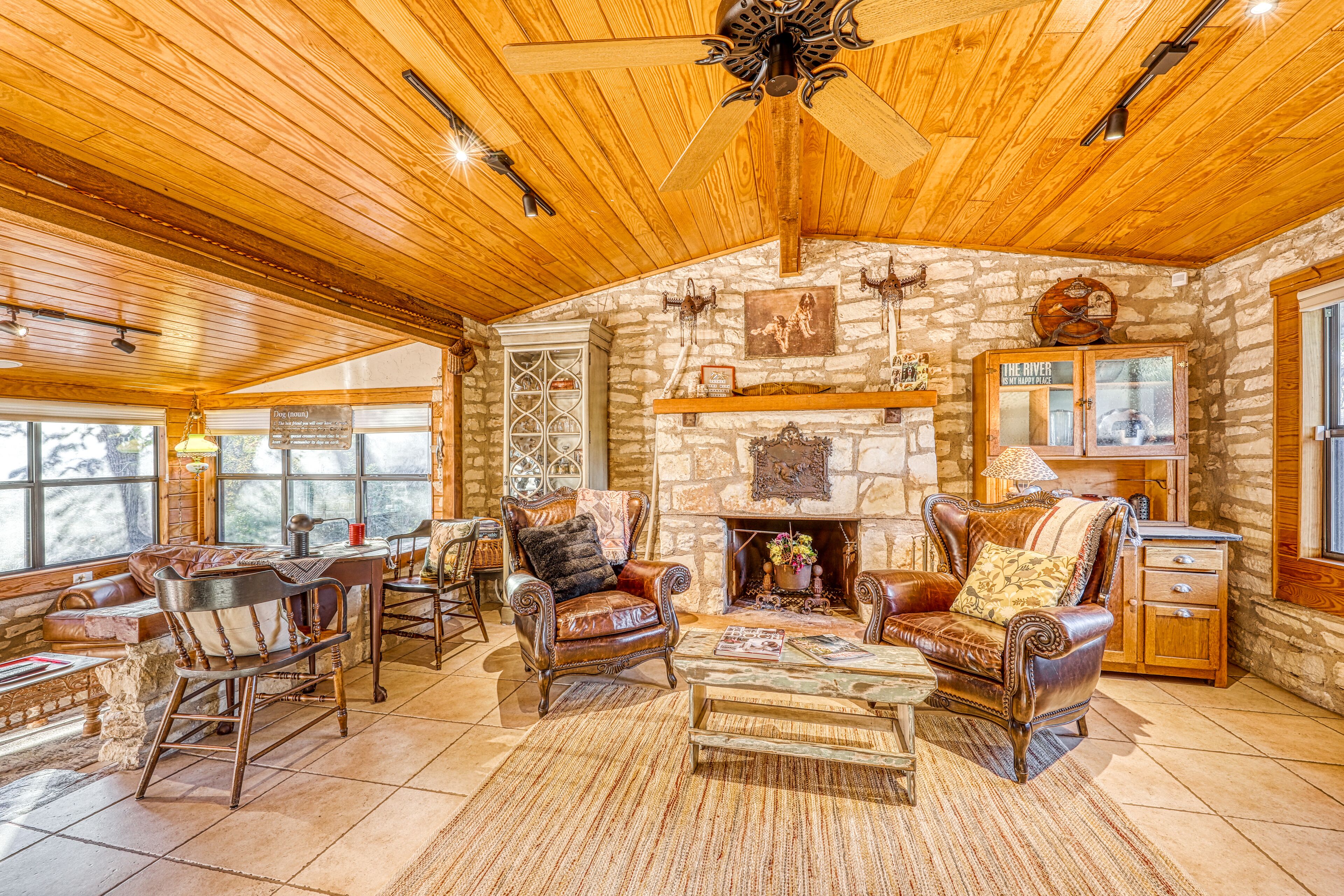 15 Best PetFriendly Cabins Near Guadalupe River, Texas Updated 2024