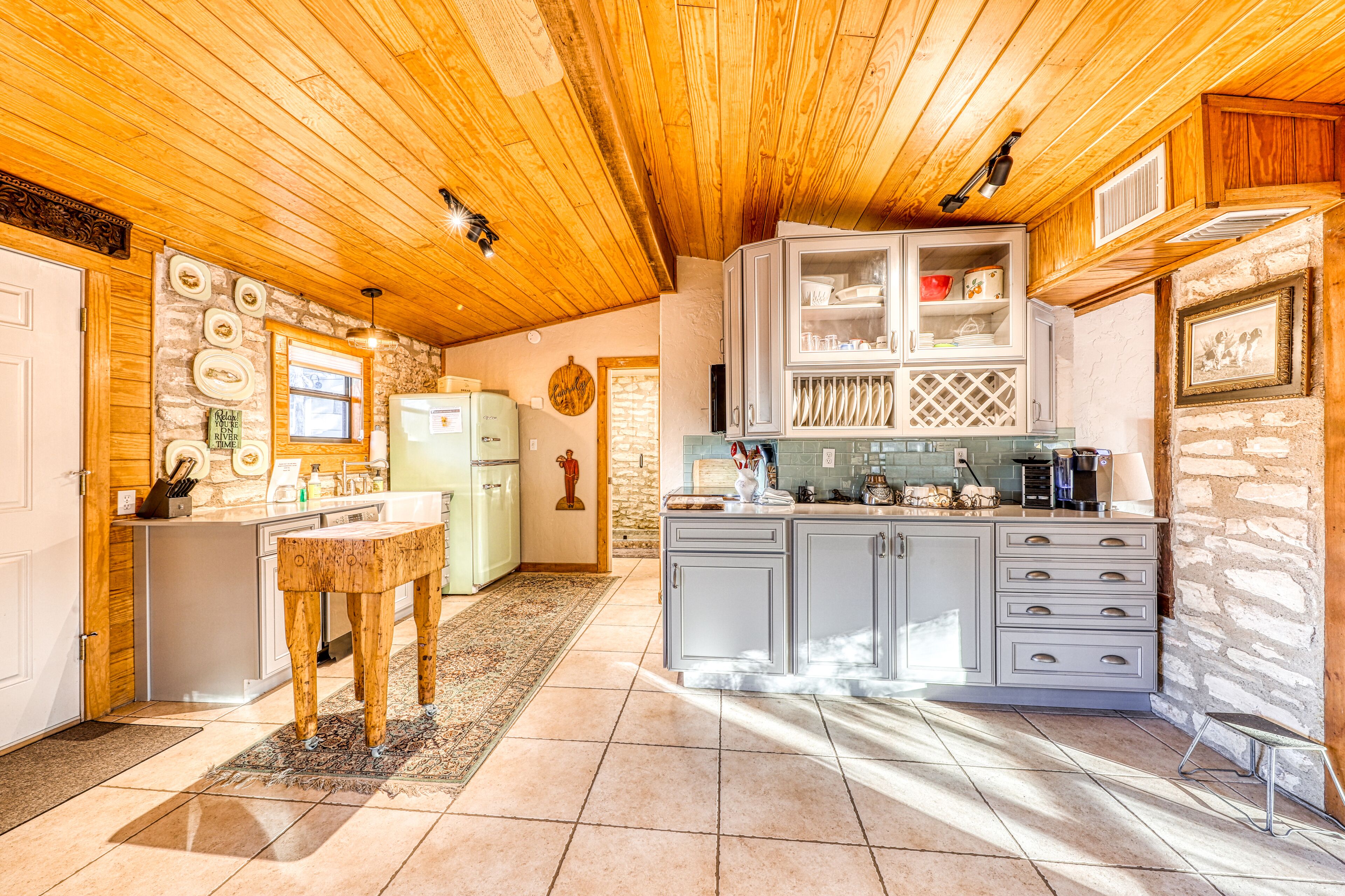 15 Best PetFriendly Cabins Near Guadalupe River, Texas Updated 2024