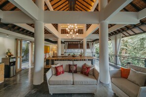 Villa – superior (2 Bedrooms) | Oppholdsområde | LCD-TV