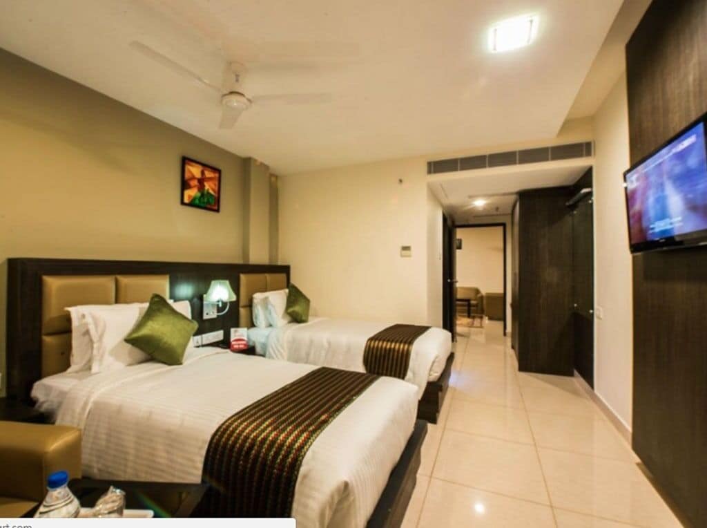 In-room safe, desk, laptop workspace, soundproofing