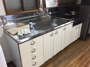 Standard House, 3 Bedrooms, Non Smoking | Private kitchen | Fridge, microwave, oven, stovetop - Cool-Residence OTARU (Otaru)