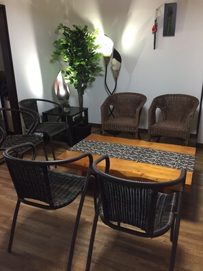 Casa standard, 3 quartos, para não fumantes | Sala de estar | TV de tela plana