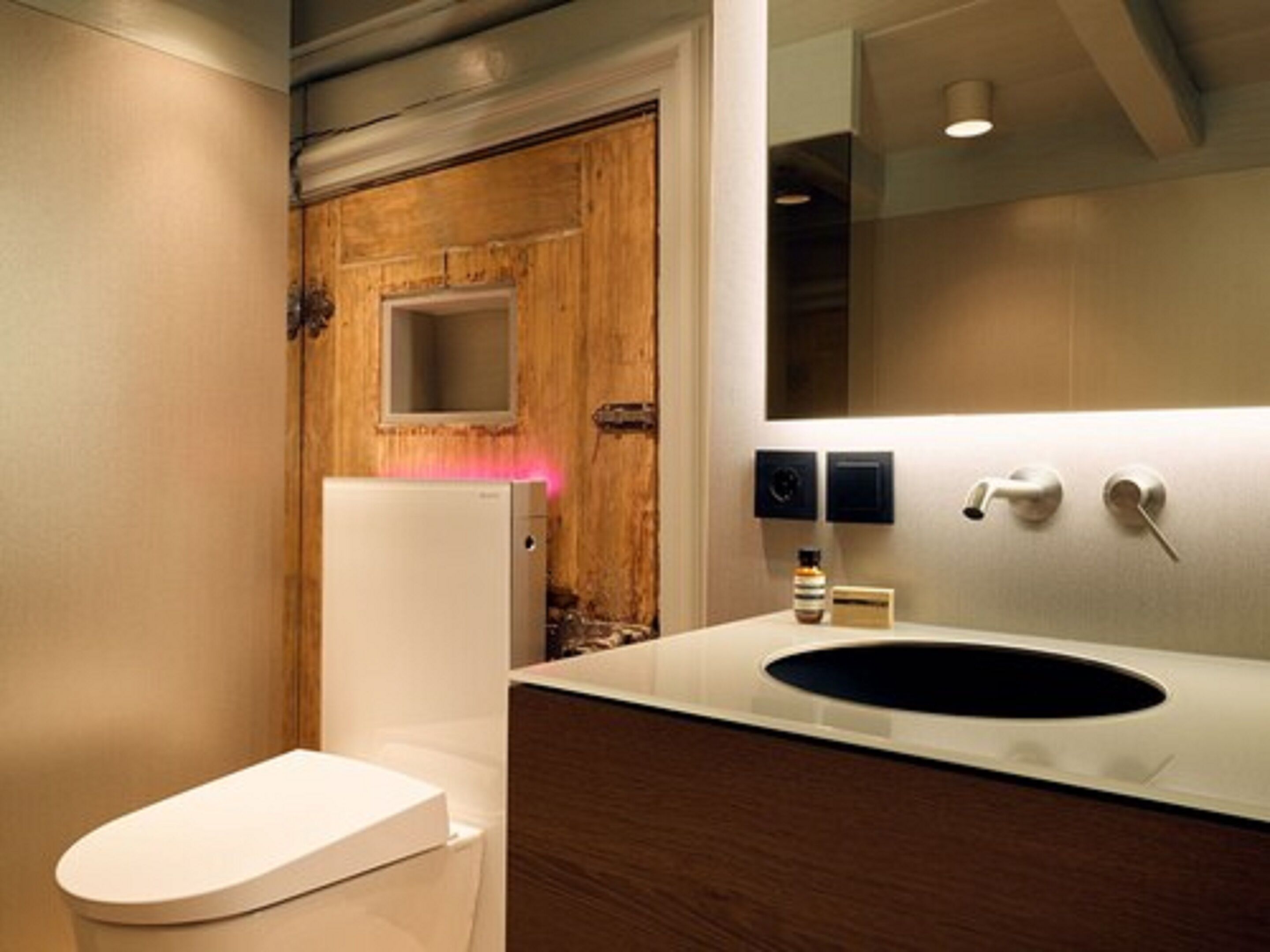 shower, rainfall showerhead, hair dryer, heated floors