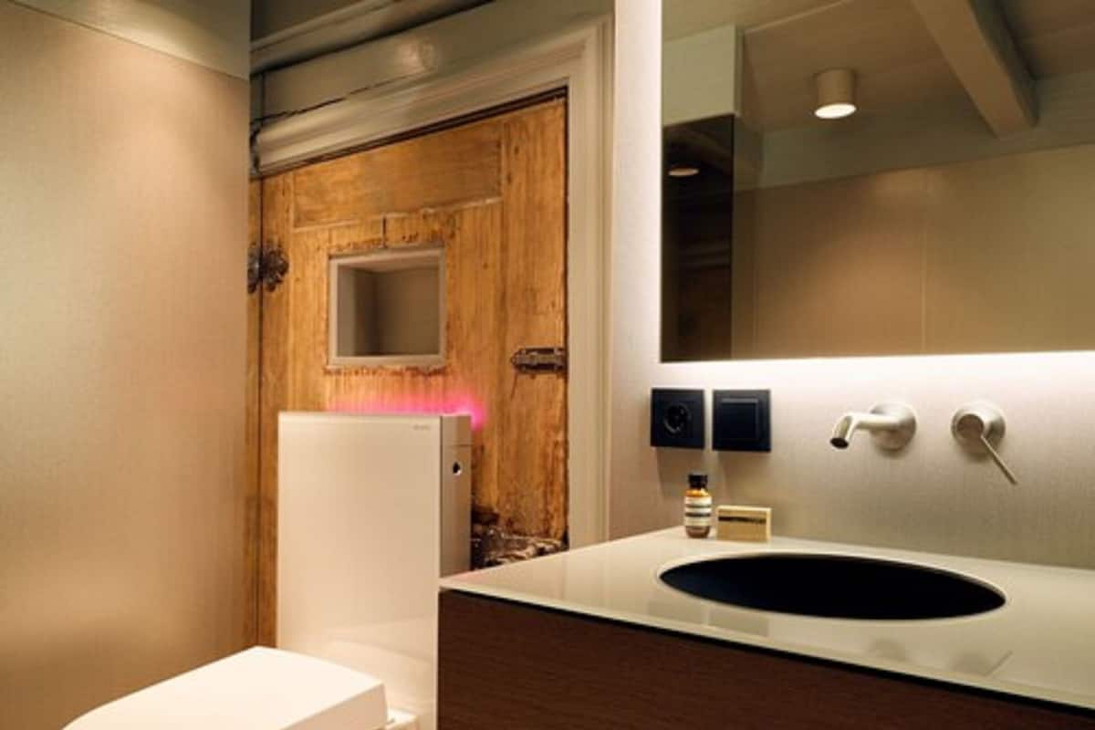 Shower, rainfall showerhead, hair dryer, heated floors