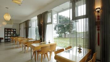 Tägliches taiwanisches Frühstück gegen Gebühr