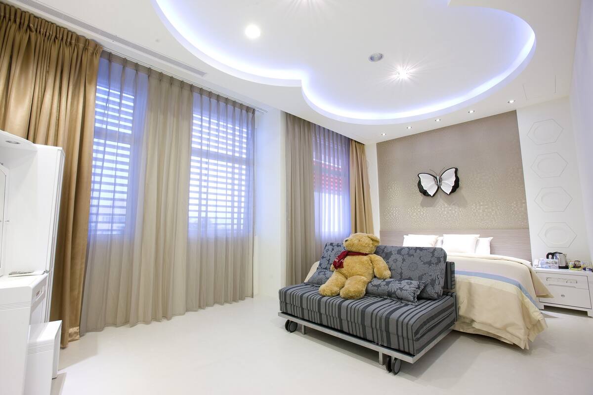 romantic double room, 1 bedroom, private bathroom | premium bedding, individually decorated, desk, blackout curtains