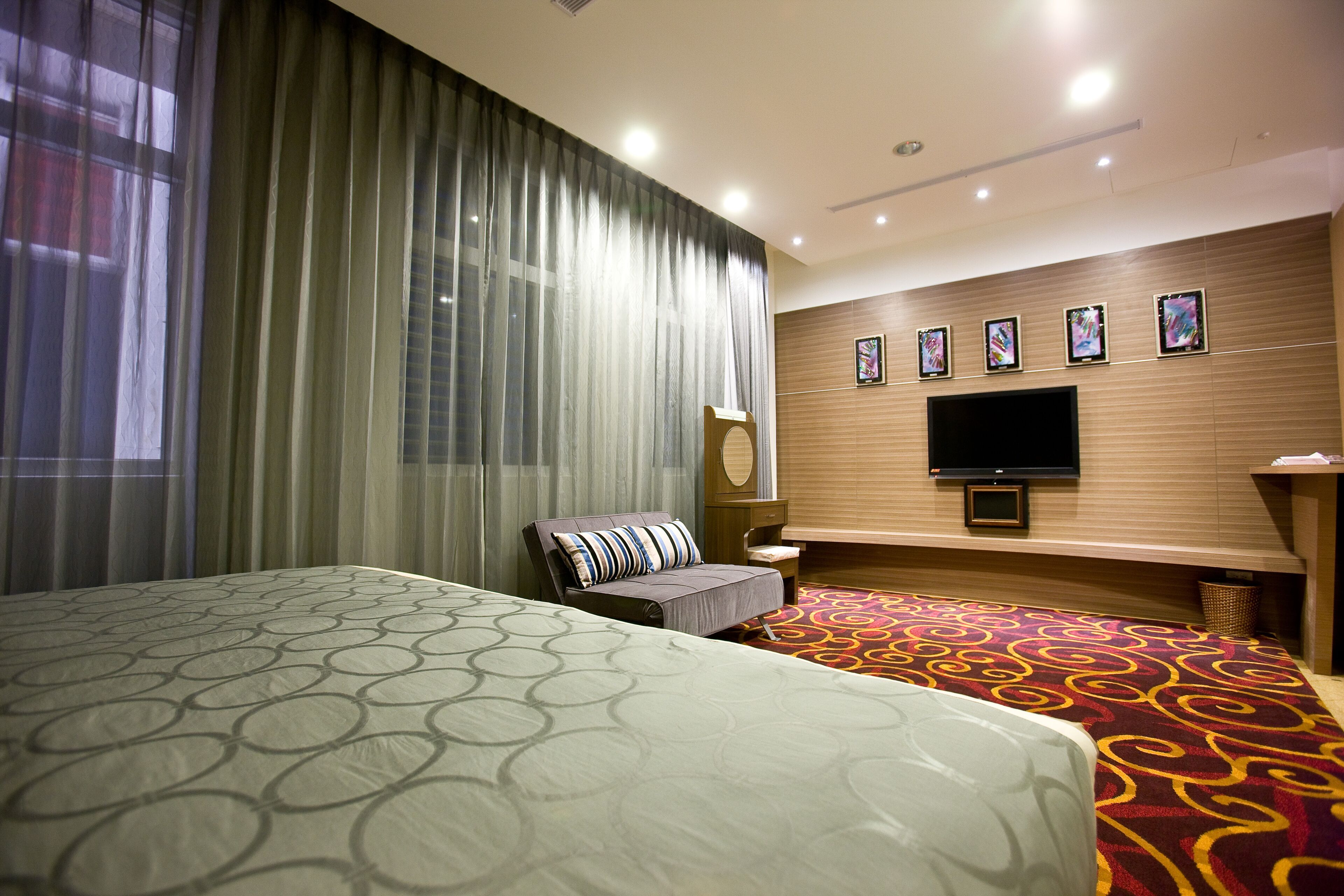 signature quadruple room, multiple beds | garden view