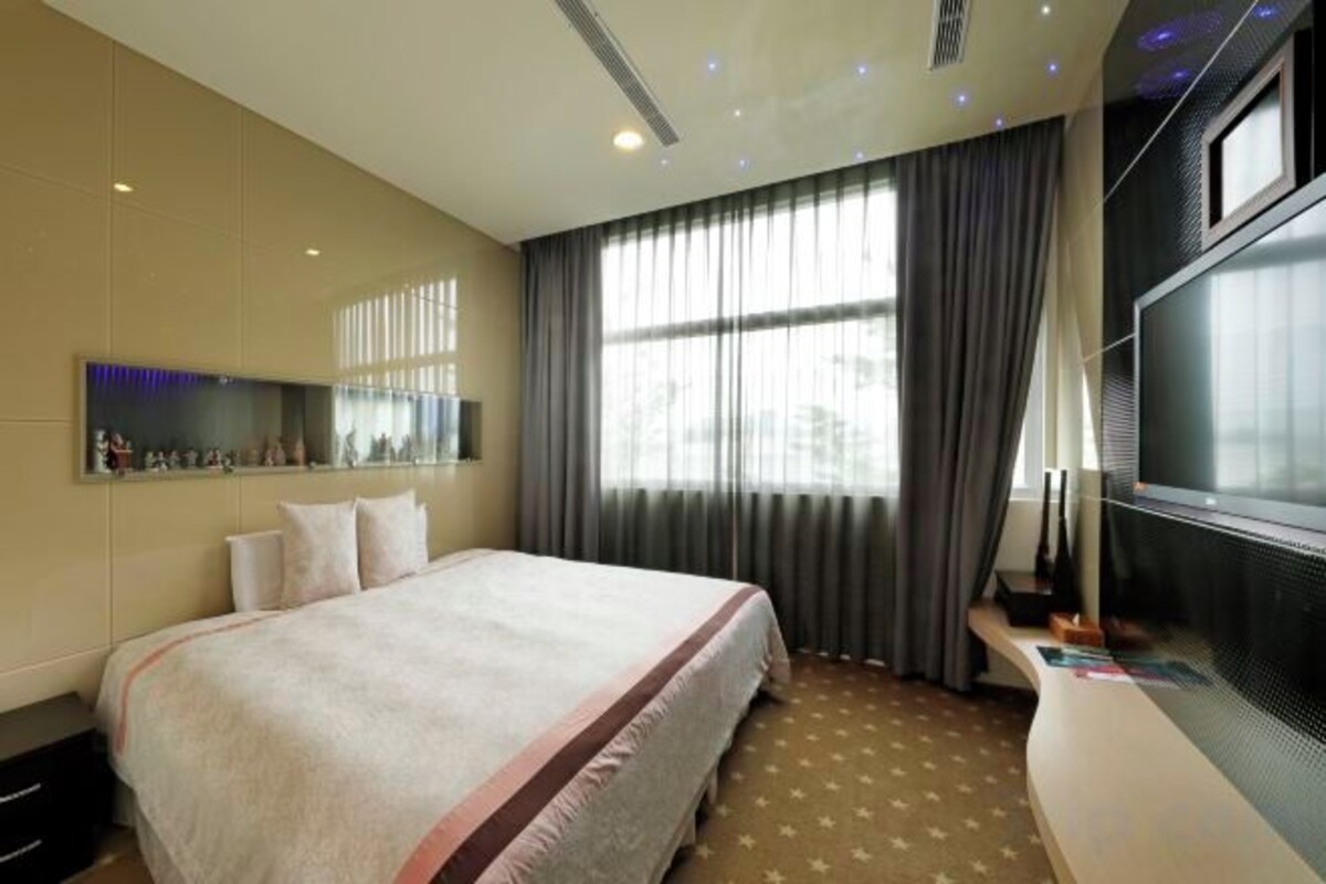 Craft Deluxe Suite B