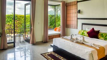 1 bedroom, Egyptian cotton sheets, premium bedding, in-room safe