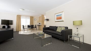 Apartment, 2 Bedrooms (Kingston Court 16) | Living room | LCD TV, DVD player