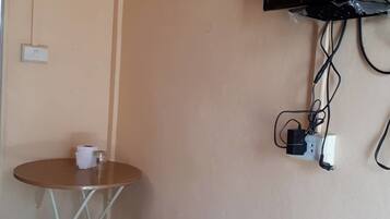 Standard Double Room | Room amenity