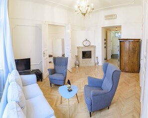 Living area - Pelicanstay in Buda Historical District (Budapest)
