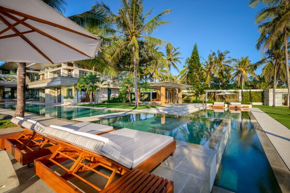 Sundeck