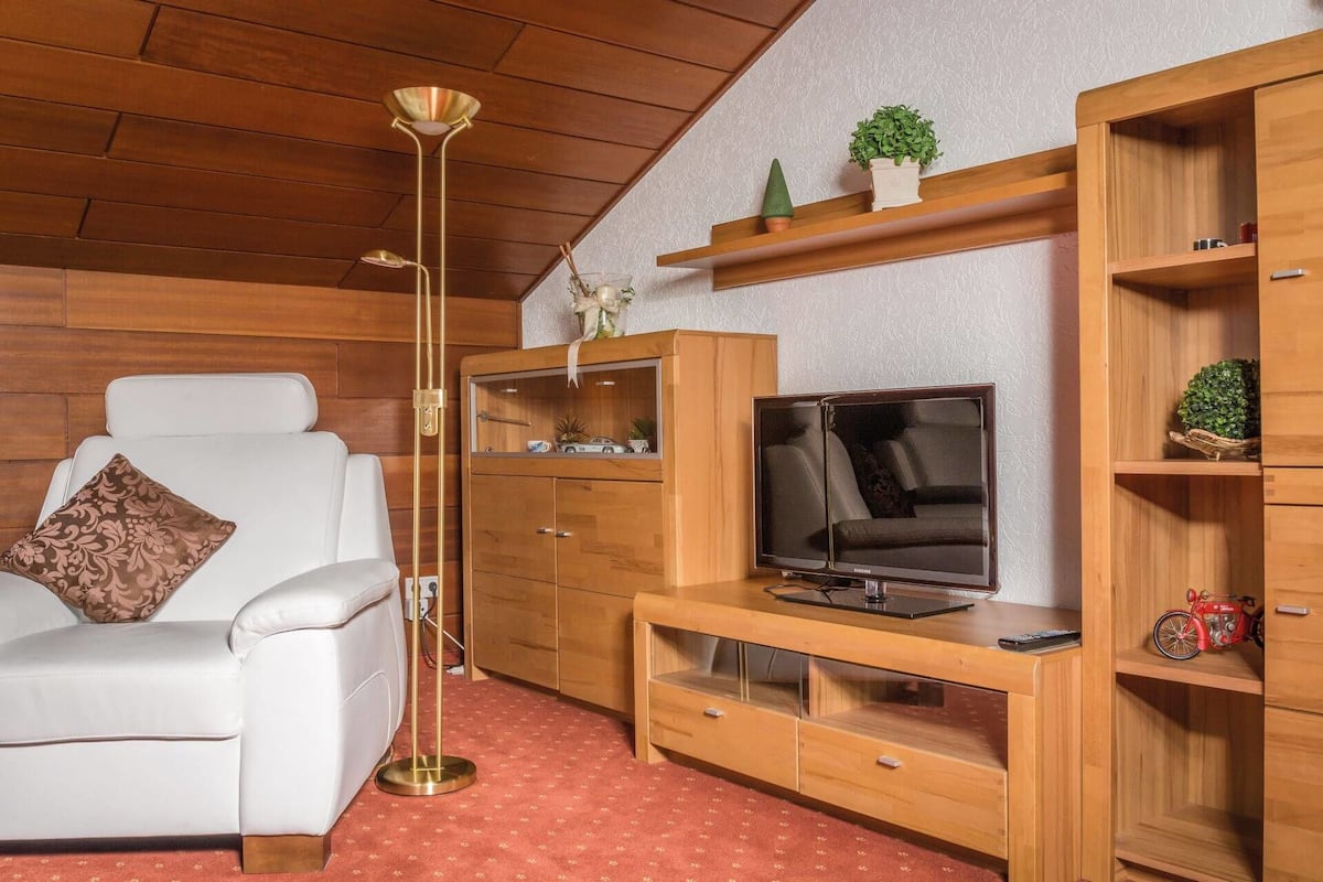 suite, 2 bedrooms | room amenity