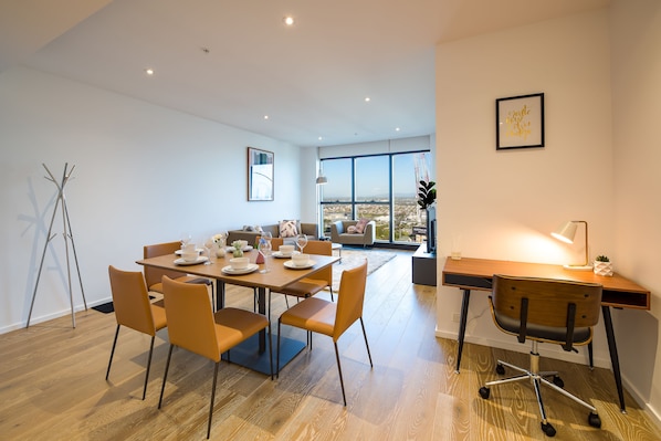 Luxury Apartment, 2 Bedrooms | Living area