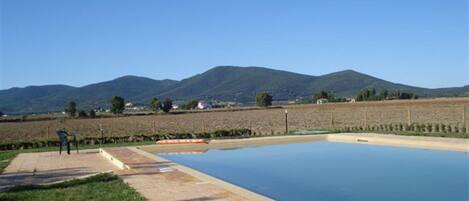 Piscina externa sazonal