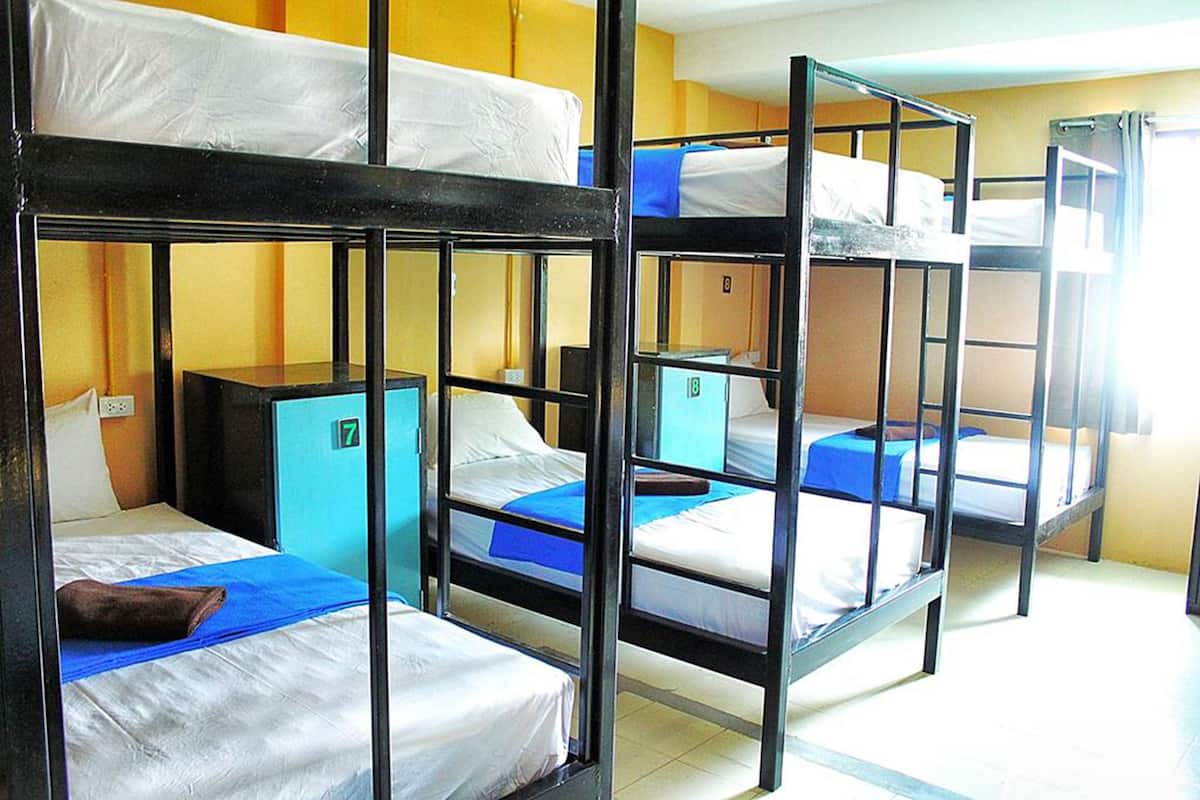 6-Bed Mixed Dormitory | Wi-fi percuma 