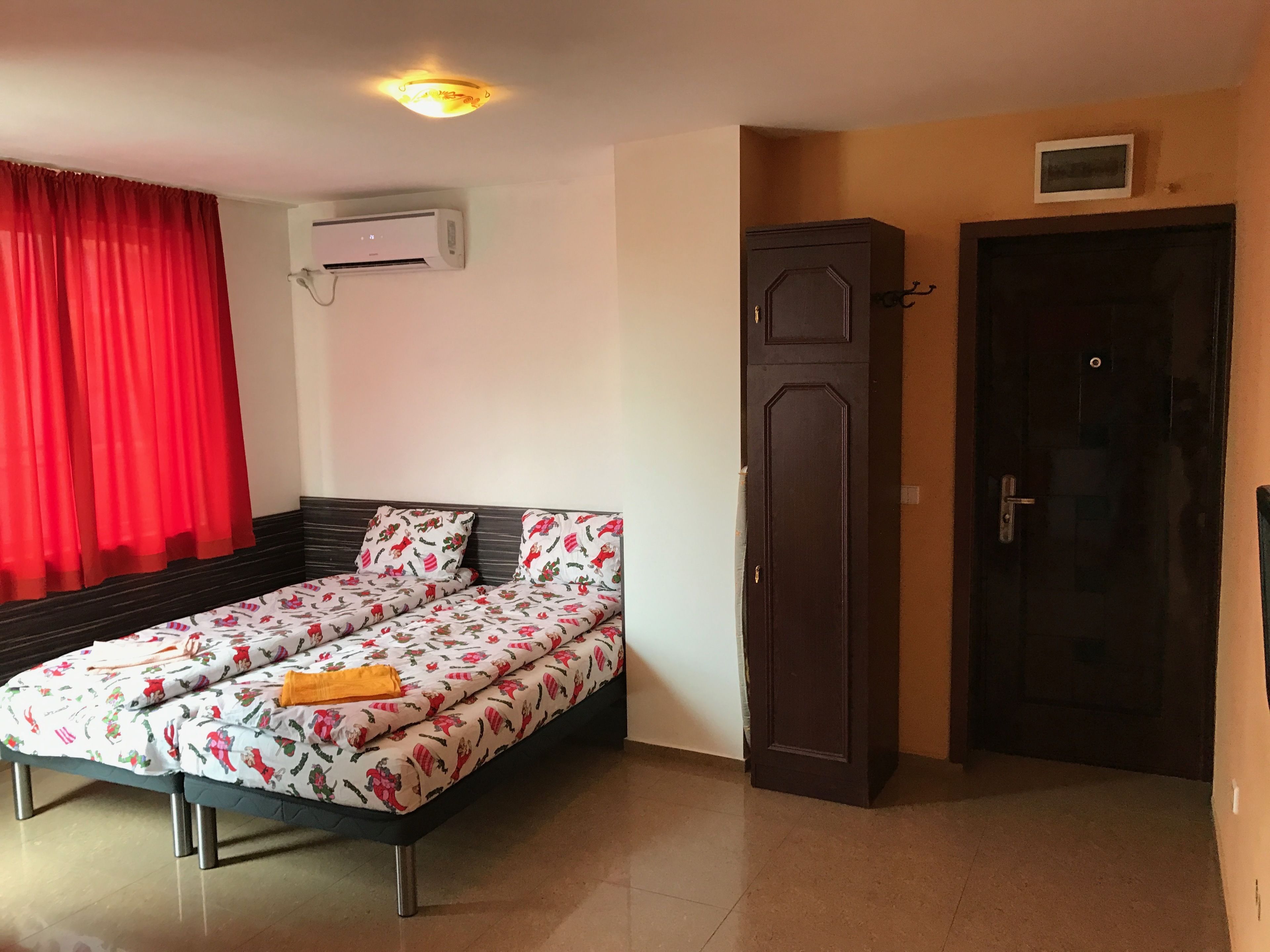 Standard Studio, 1 Bedroom, Balcony, City View | 1 bedroom, soundproofing, iron/ironing board, rollaway beds