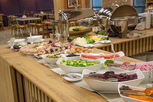 Daily buffet breakfast for a fee