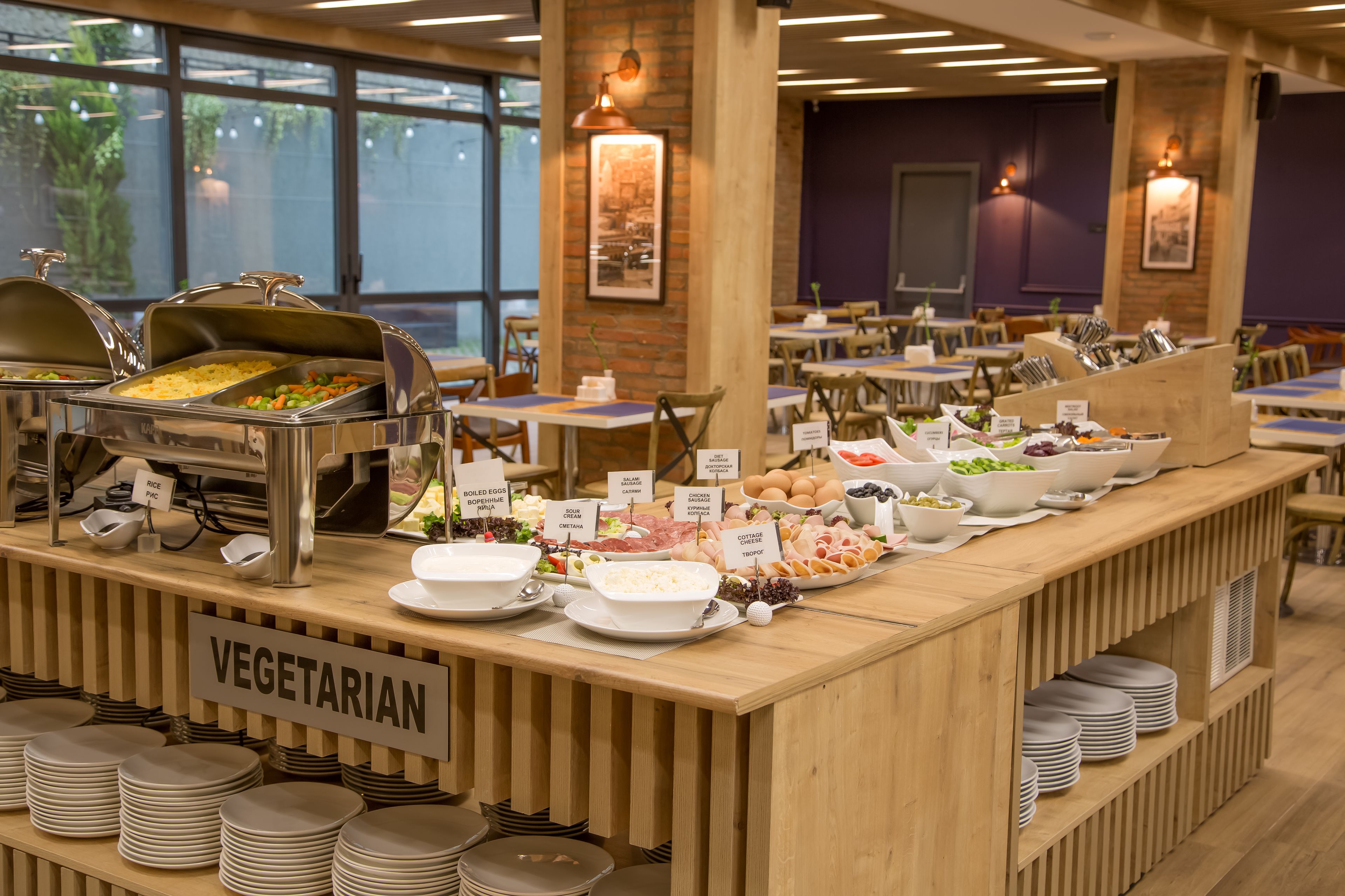 daily buffet breakfast (gel 25 per person)