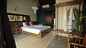 Doppia Superior, balcone, vista giardino | Minibar, una scrivania, Wi-Fi gratuito