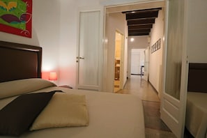 Junior Suite | Minibar, in-room safe, free WiFi