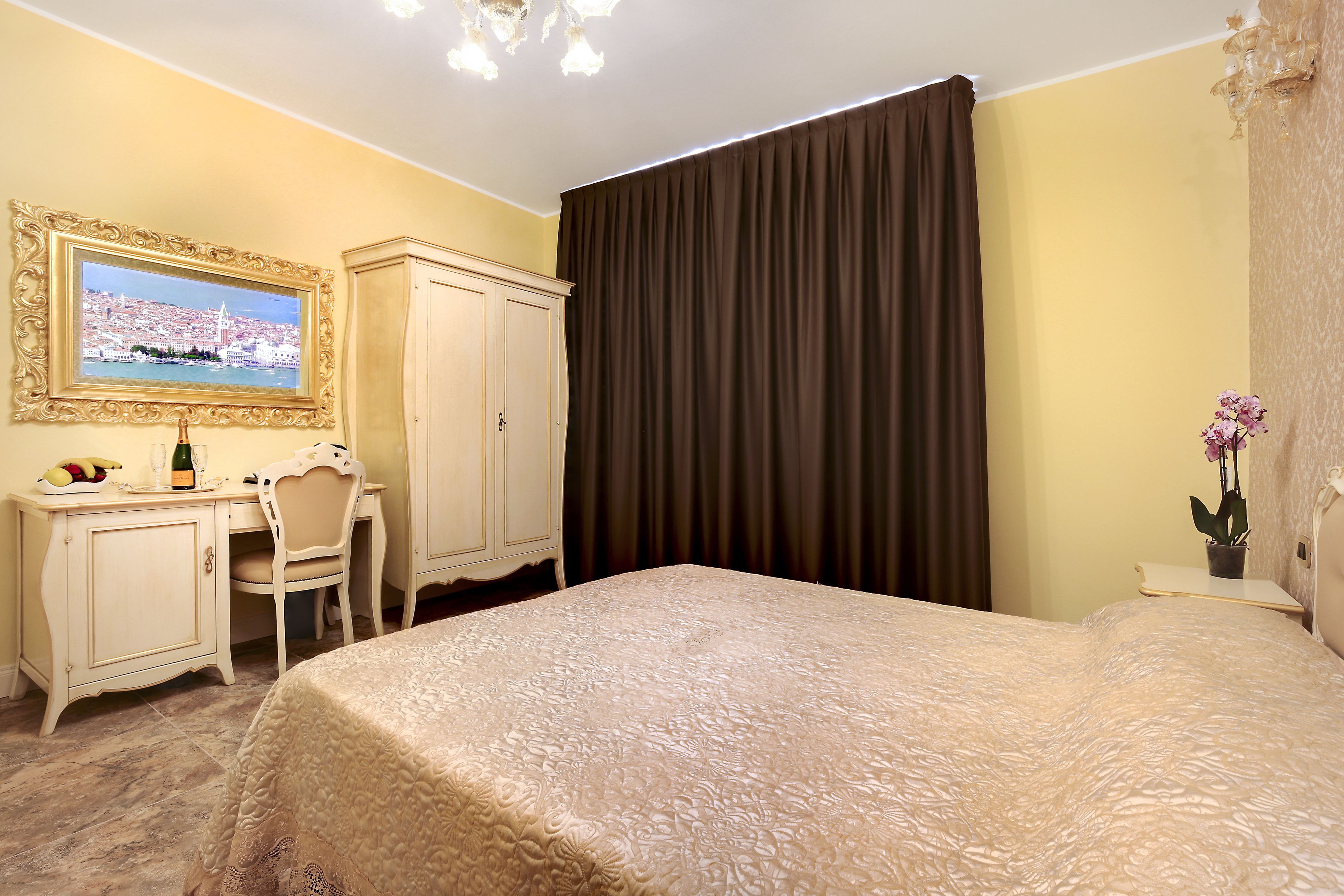 down duvets, select comfort beds, minibar, in-room safe