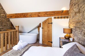 Iron/ironing board, free WiFi - Romneys Apartments and Suites (Kendal)