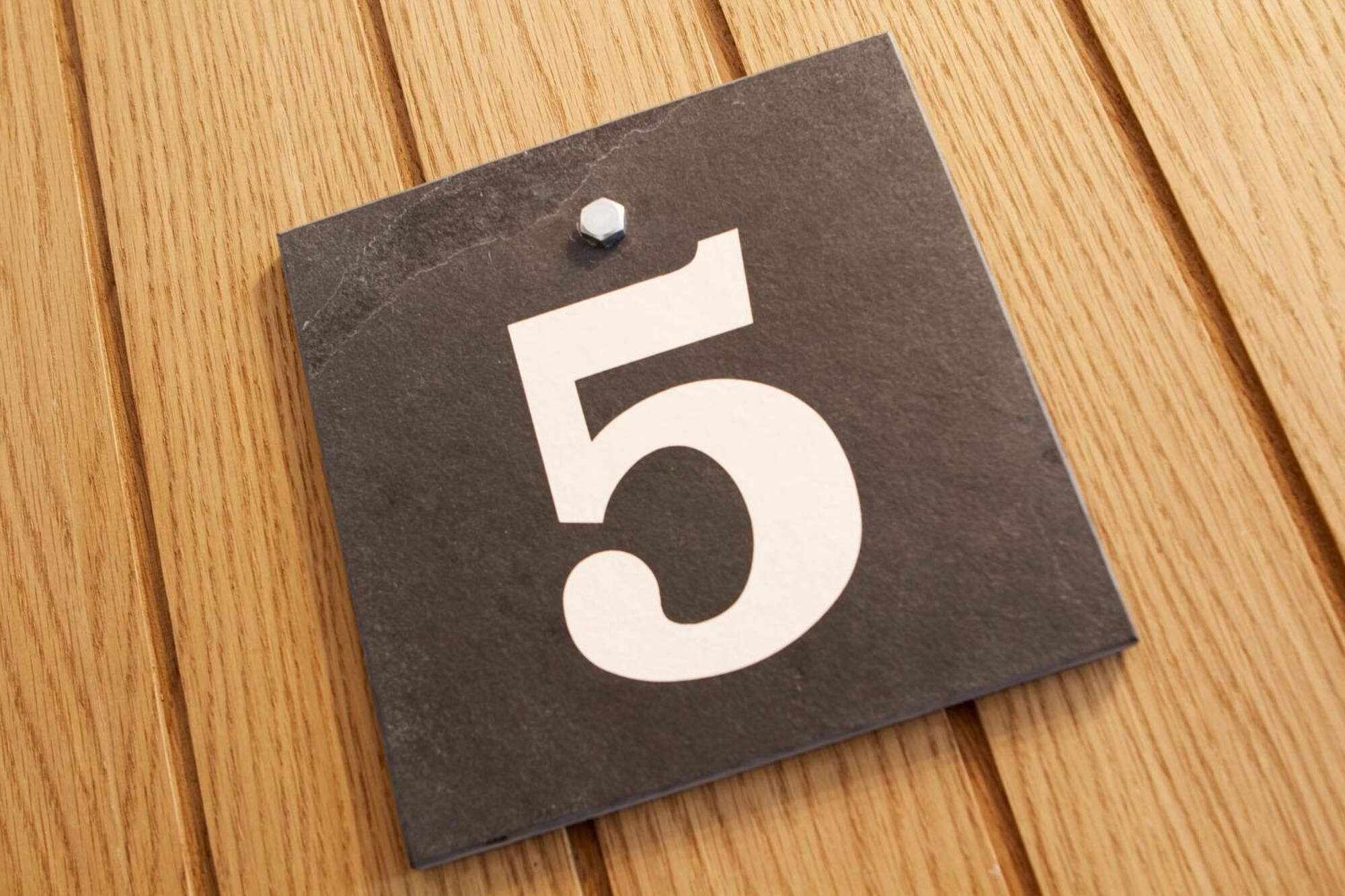 iron/ironing board, free wifi