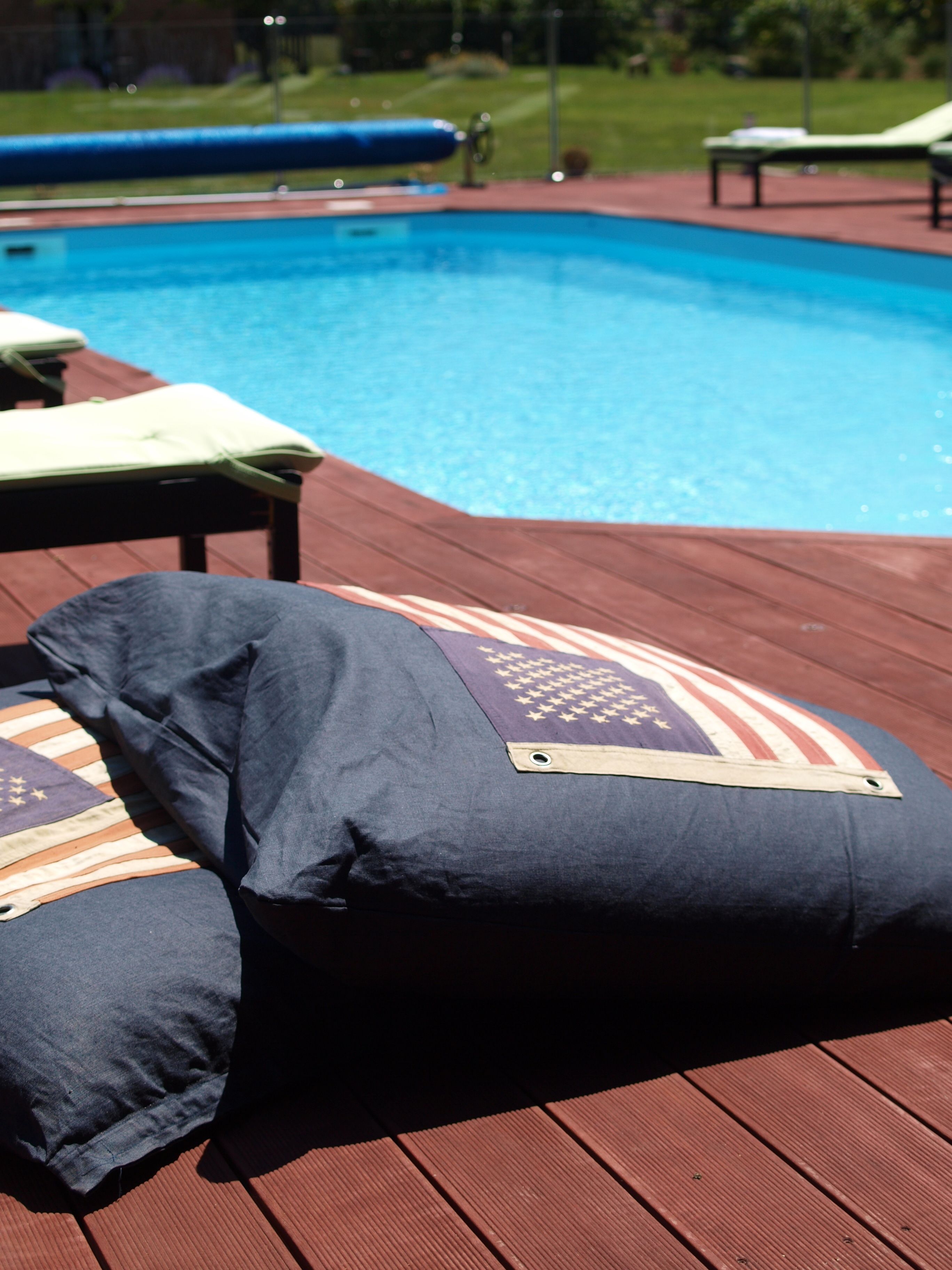 Hồ bơi ngoài trời 