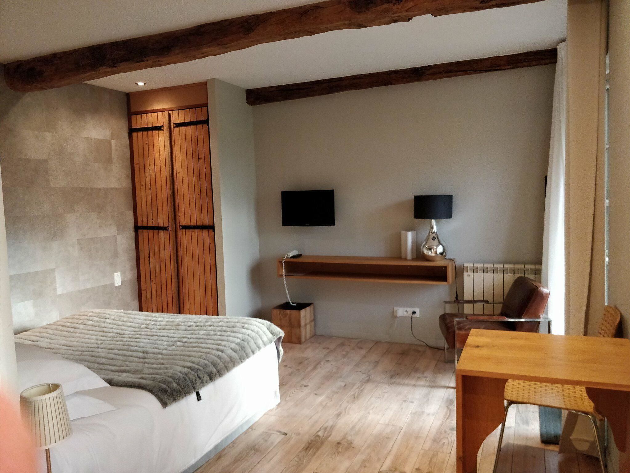 Premium bedding, in-room safe, soundproofing, iron/ironing board