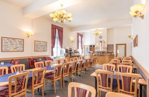 Free daily continental breakfast
