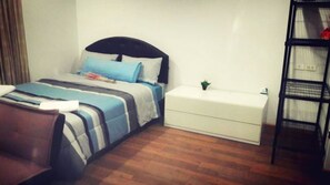 2-Bedroom Townhome | 2 bedrooms, iron/ironing board, rollaway beds, free WiFi - Duck House (Chiang Mai)