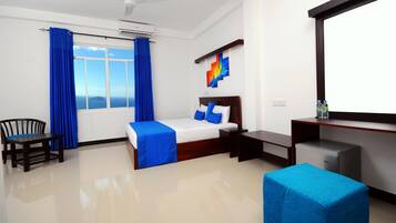 Minibar, bureau, chambres insonorisées, fer et planche à repasser