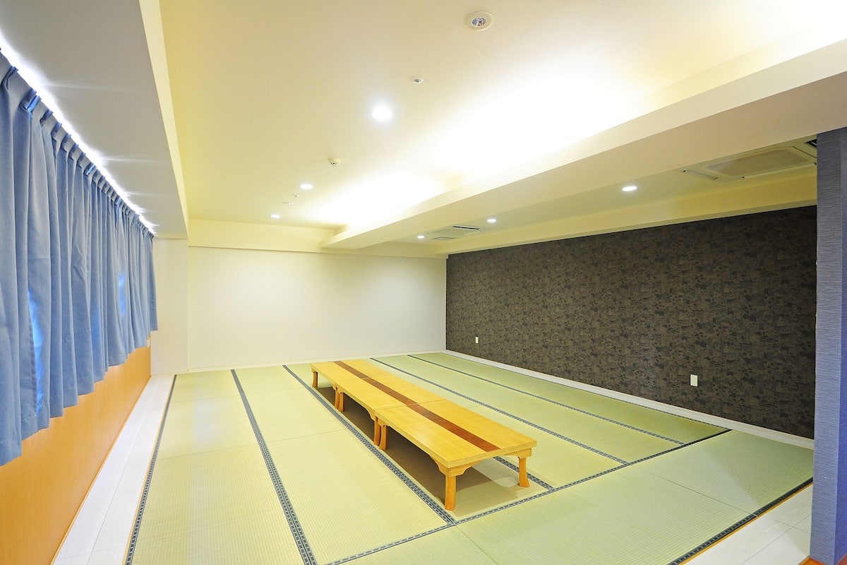 Traditional-Zimmer (Japanese Style, 25 Tatami-mats)