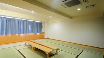 传统客房 (Japanese Style, 20 Tatami-mats) | 办公桌、免费 WiFi、床单