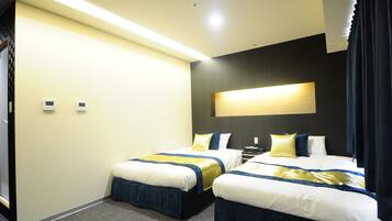 Japanese Western Style Room | Desk, WiFi (free), bed sheets