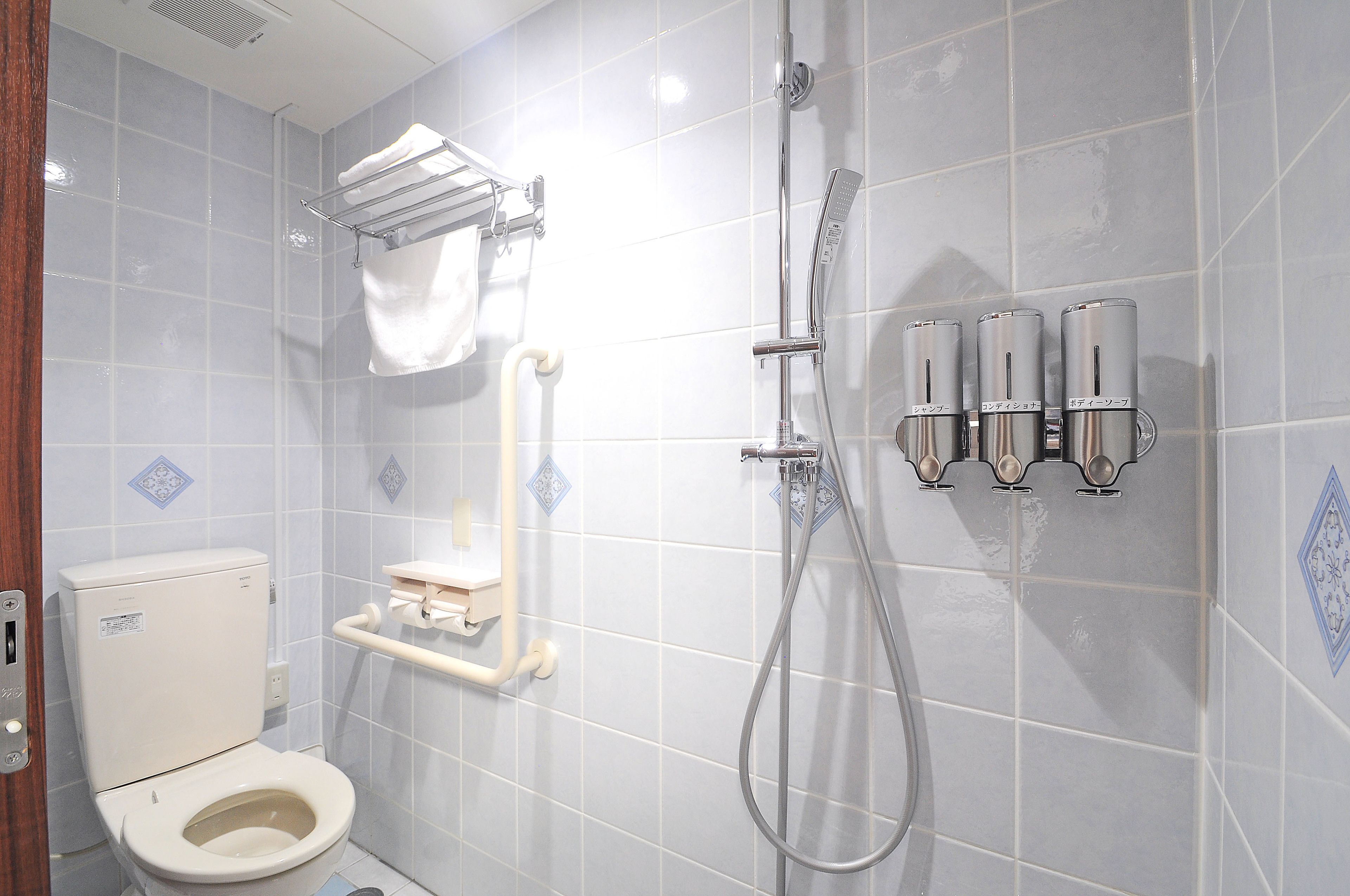 single room | bathroom | hair dryer, slippers, electronic bidet, towels