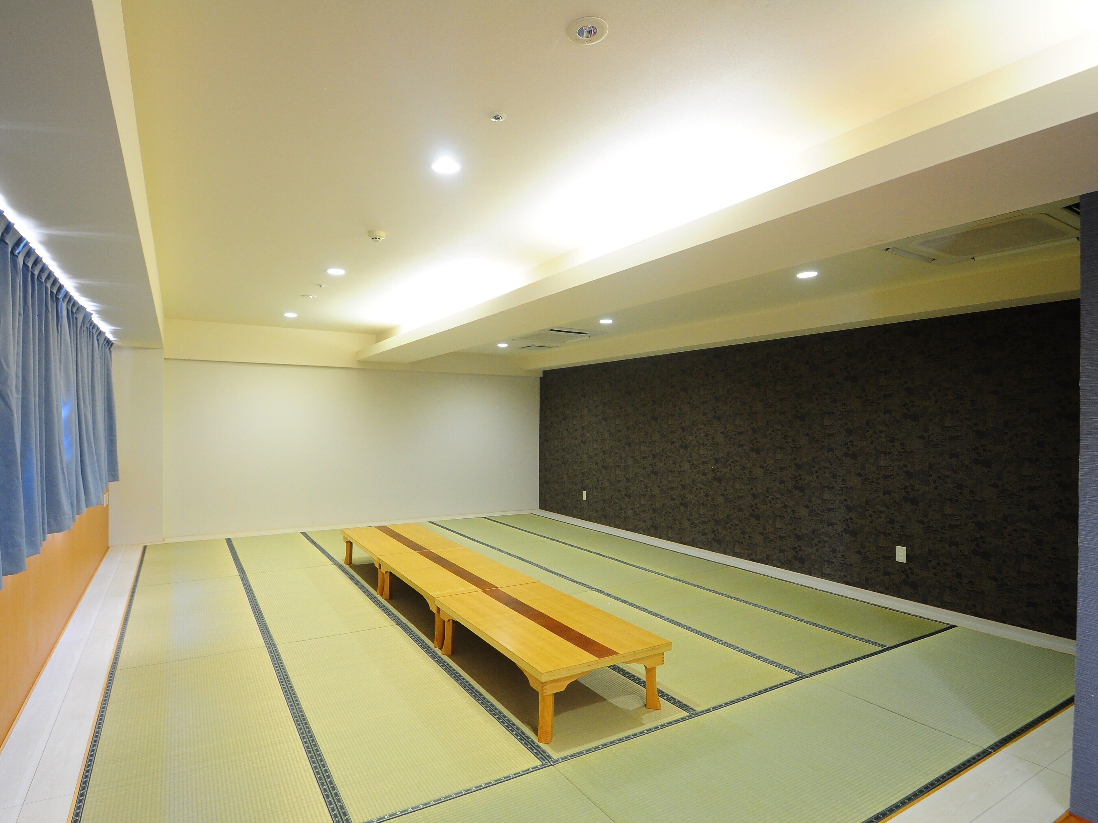 Tradisjonelt rom (Japanese Style, 25 Tatami-mats) | Skrivebord, wi-fi (inkludert) og sengetøy
