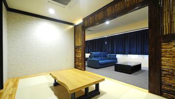 Zimmer (Japanese Western) | Schreibtisch, kostenloses WLAN, Rollstuhlgeeignet