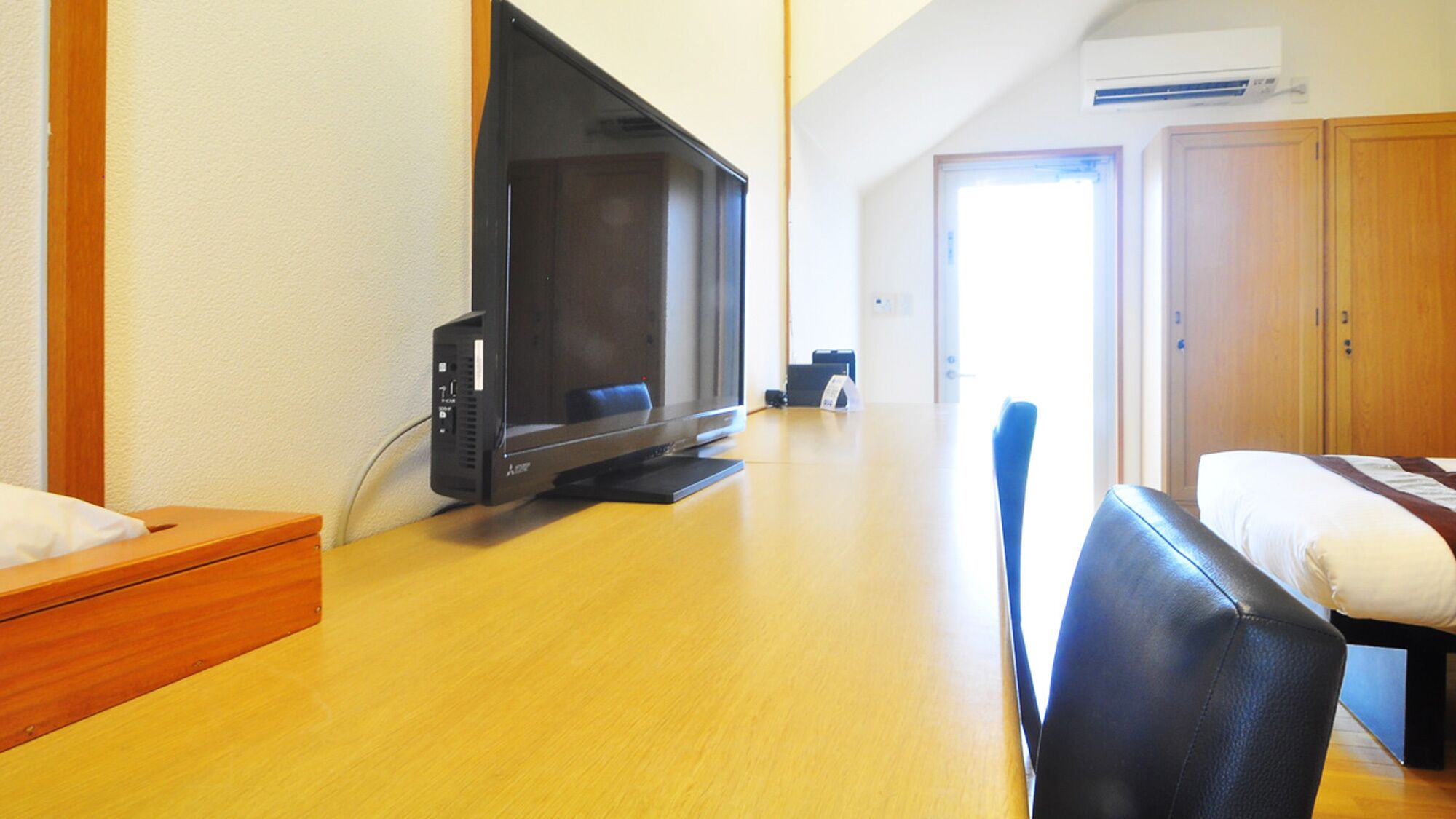 Desk, free WiFi, bed sheets, wheelchair access