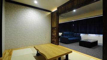 Japanese Western Style Room | Desk, free WiFi, bed sheets